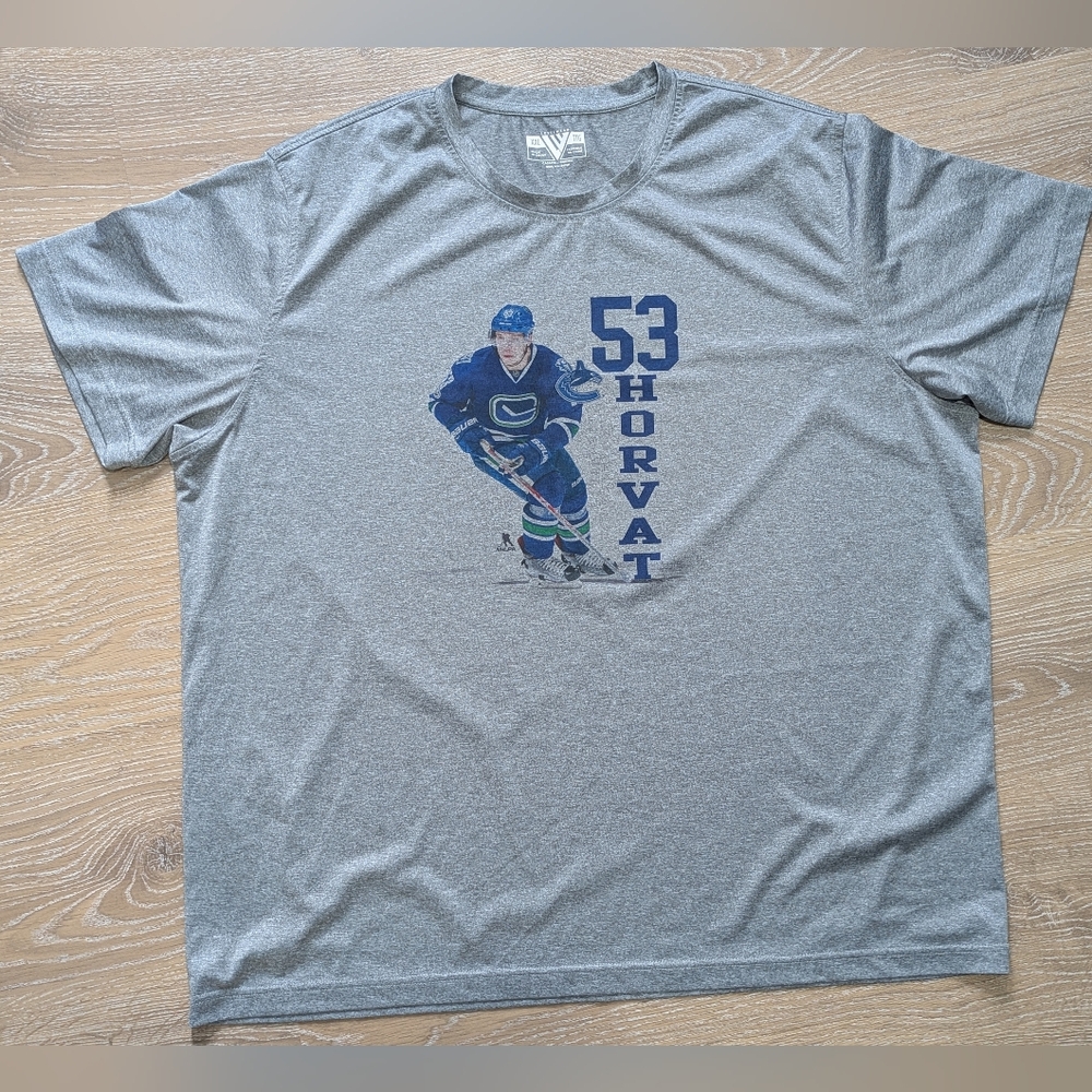 4/$10 ✨ Levelwear Men's XXL Gray Canucks Bo Horvat Graphic Short‎ Sleeve T-Shirt